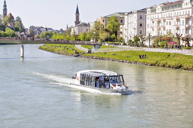 City Round Trip by Boat & Best of Mozart Fortress Concert