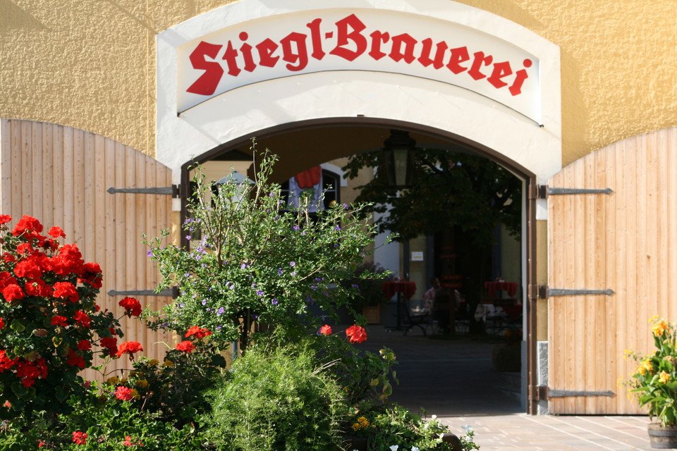 Stiegl-Brauwelt &amp; mittelalterliches Abendessen auf der Festung